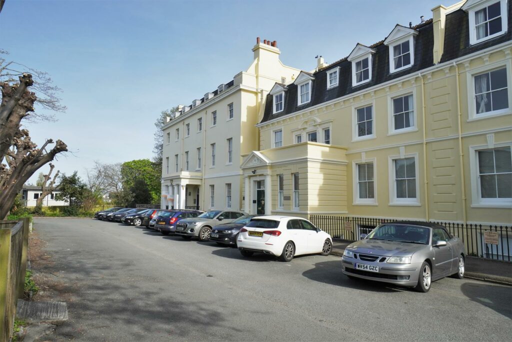 Nelson Gardens, Stoke, Plymouth DC Lane