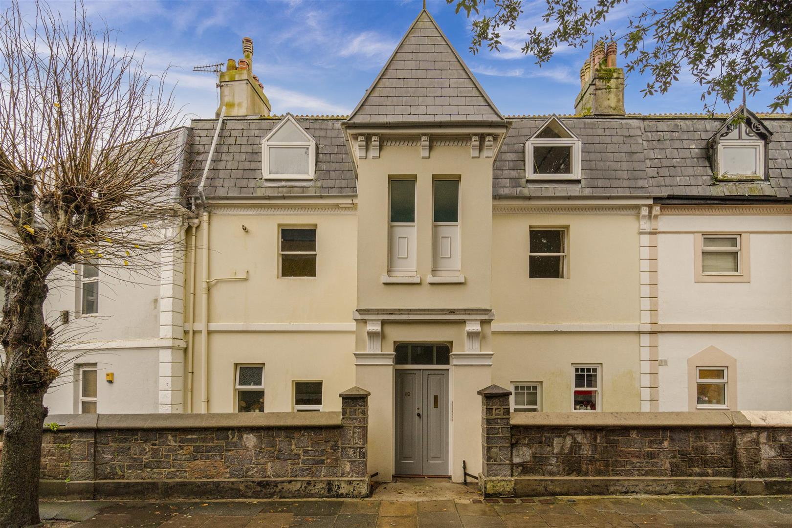 College Avenue, Plymouth DC Lane