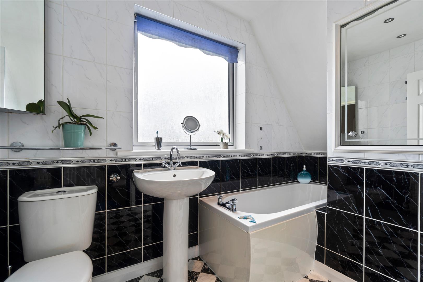 Cot Hill, Plympton, Plymouth DC Lane