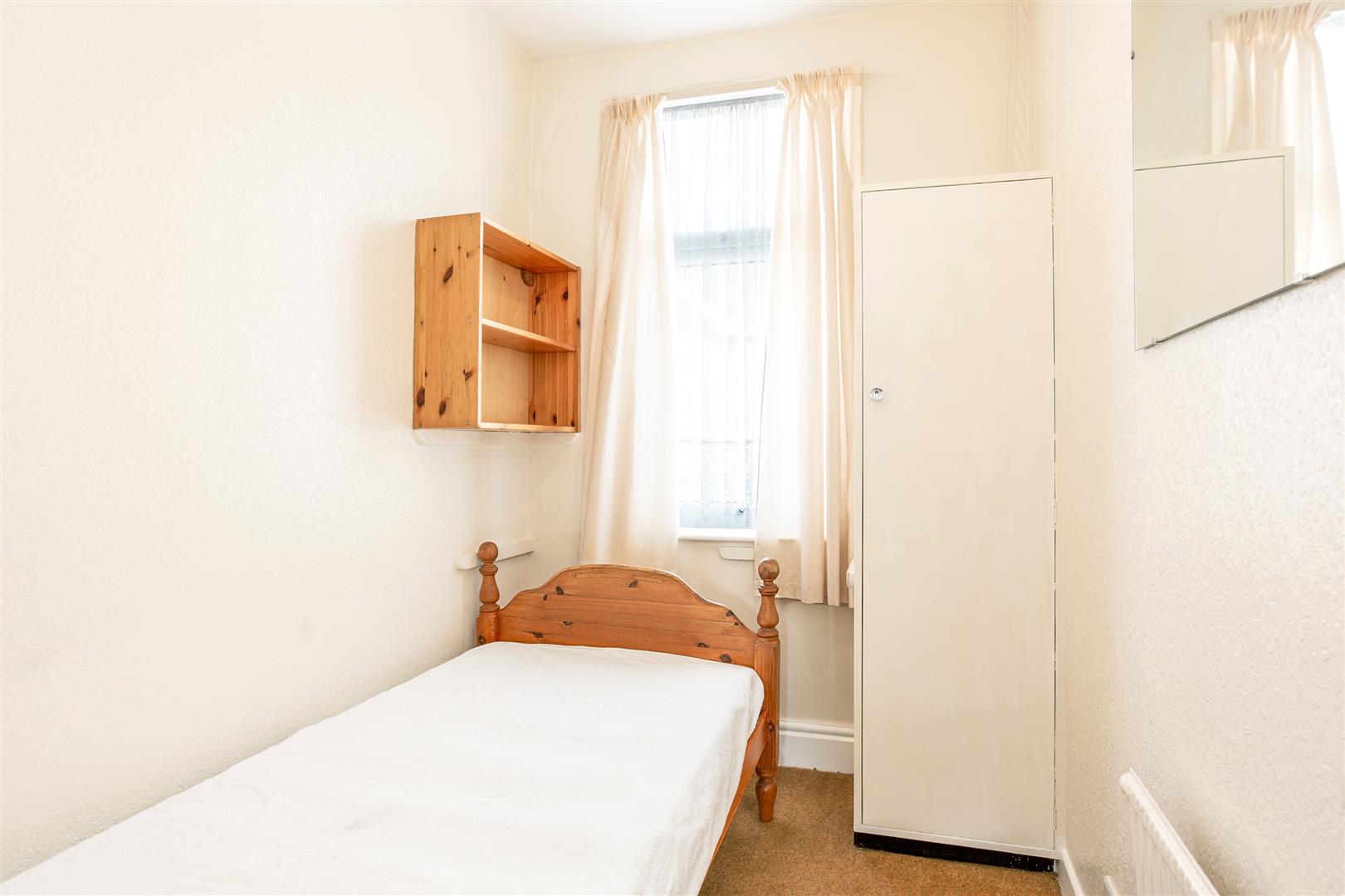 Dale Gardens, Mutley, Plymouth DC Lane