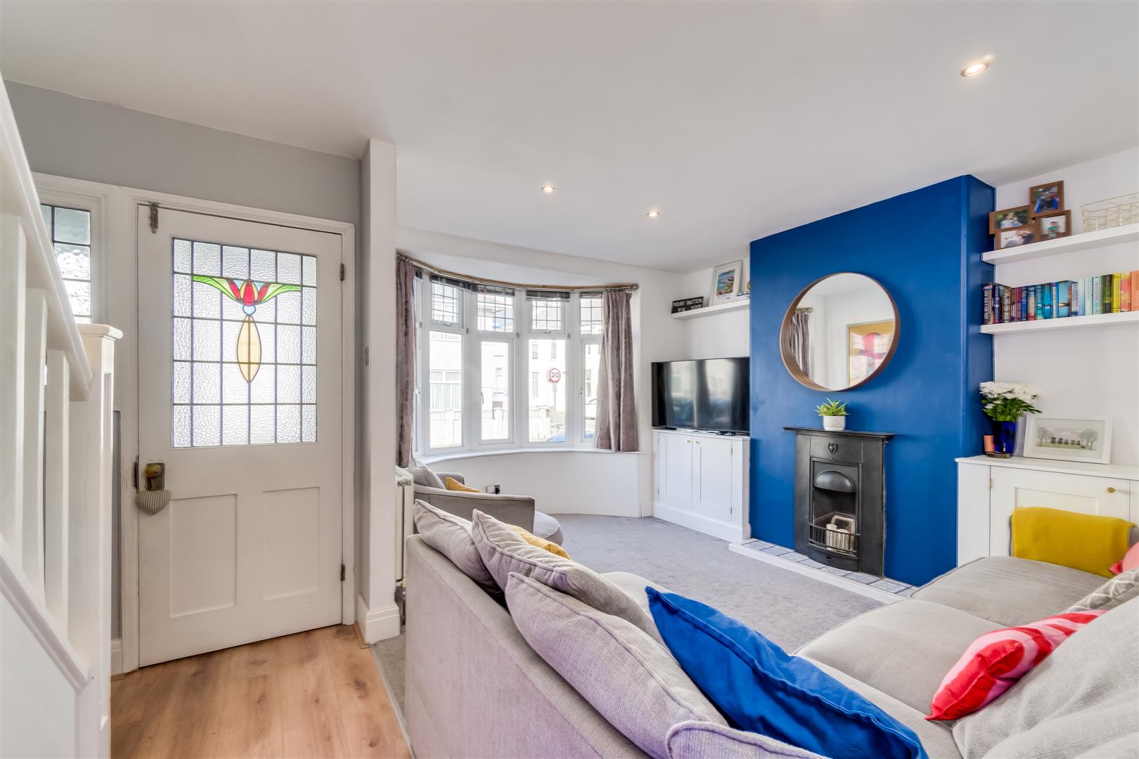 Mainstone Avenue, Plymouth DC Lane