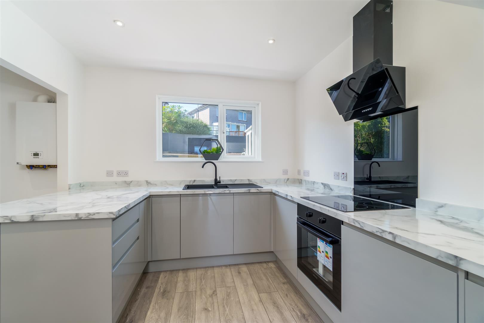 Severn Place, Plymouth DC Lane