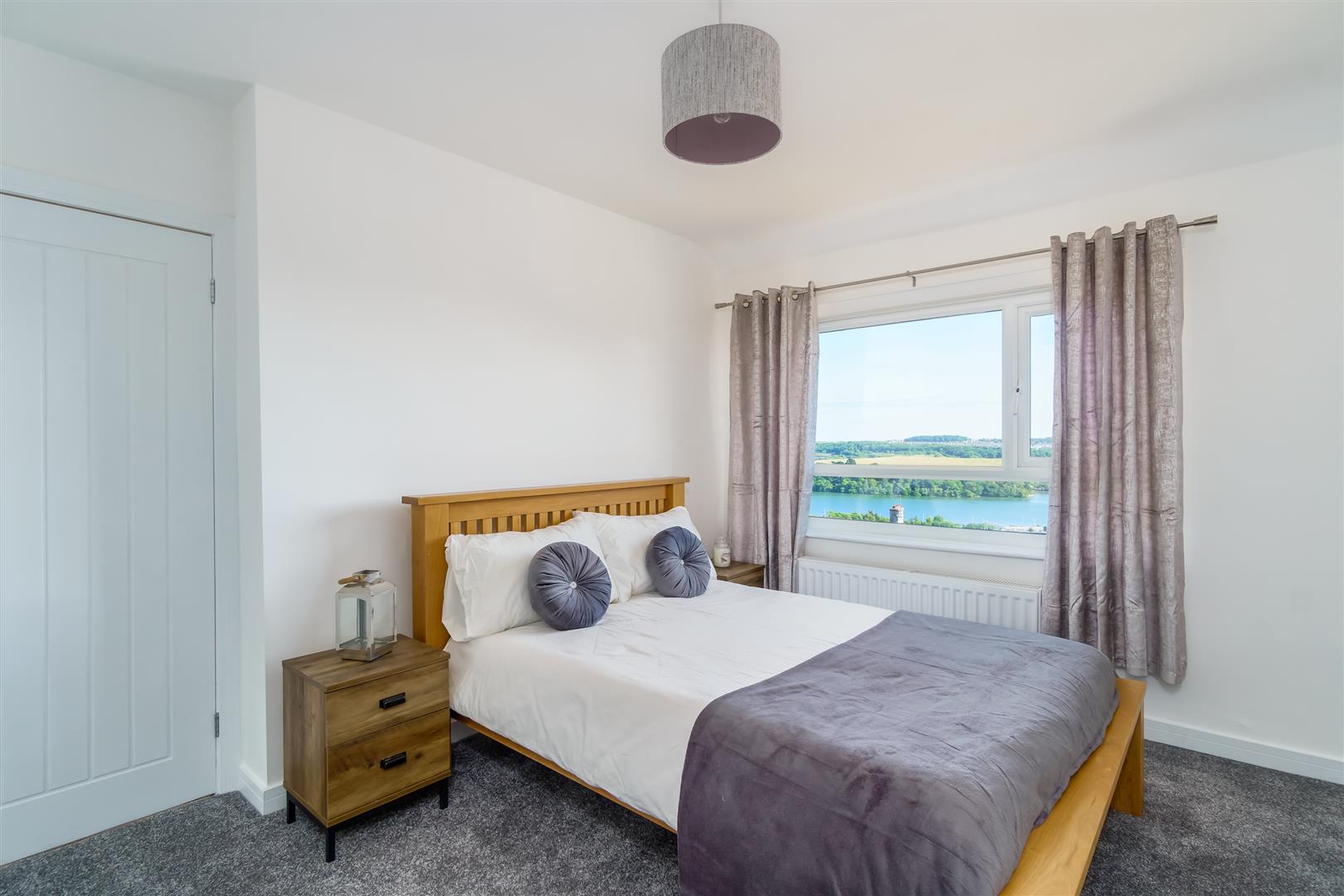 Severn Place, Plymouth DC Lane