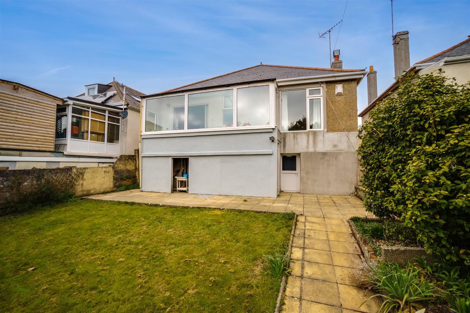 South Down Road, Beacon Park, Plymouth DC Lane